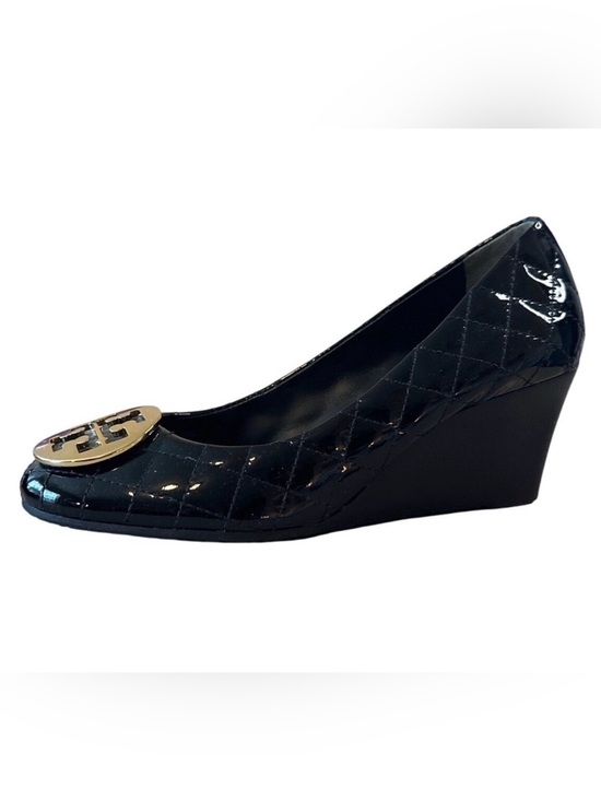 Tory Burch Shoes - Tory Burch Quinn Quilted Patent Wedge Pumps Black Gold Logo Size 8.5